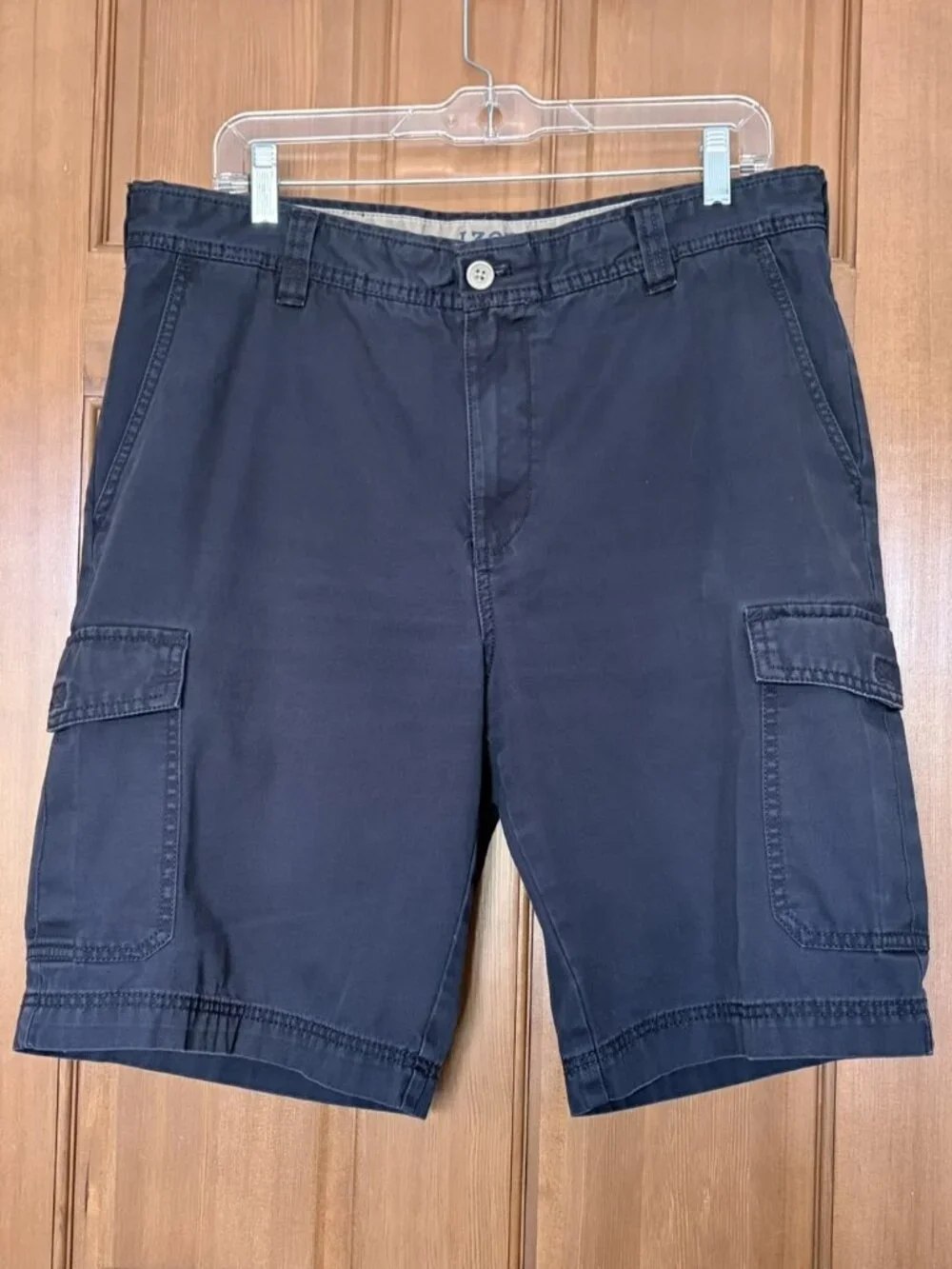 IZOD Saltwater Men's Navy Cargo Shorts Size 36 100% Cotton